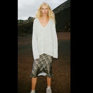 Urban OutfittersOversized Sweater